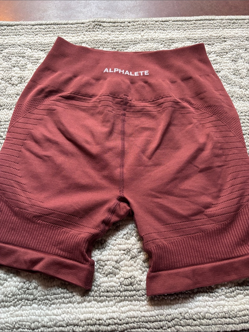 Alphalete Seamless High-Rise Bike Shorts - Burgundy Red